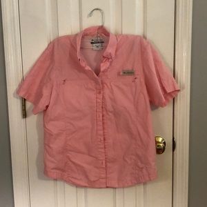 Columbia pink PFG style shirt, women’s M